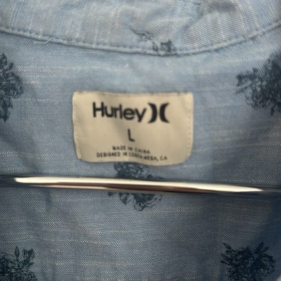Hurley Short Sleeve Button down - Picture 2 of 5